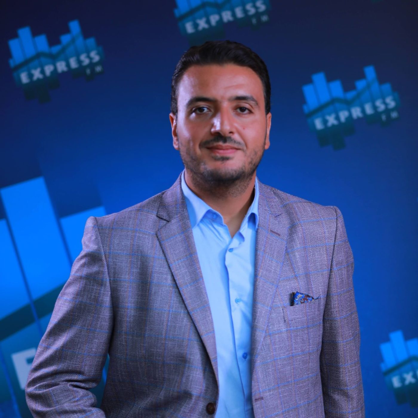 الأستاذ سليم الرقيق الخبير المستشار في قانون الشغل و التصرف في الموارد البشرية بعد المصادقة على قانون تنظيم عقود الشغل و منع المناولة، ماذا سيغير القانون بصيغته الجديدة ؟ كيف سيتم تطبيقه من طرف المؤسسات الإقتصادية ؟ ما هي إنعكساته على سوق الشغل ... ؟