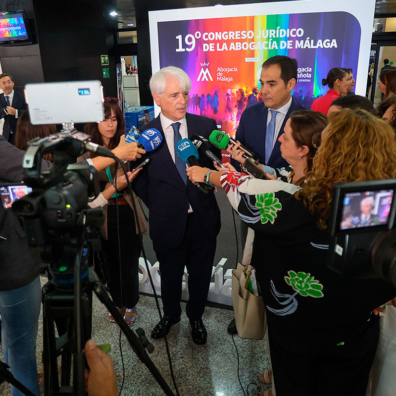 Entrevista a Salvador González en Capital Radio durante el 19º Congreso de la Abogacía de Málaga