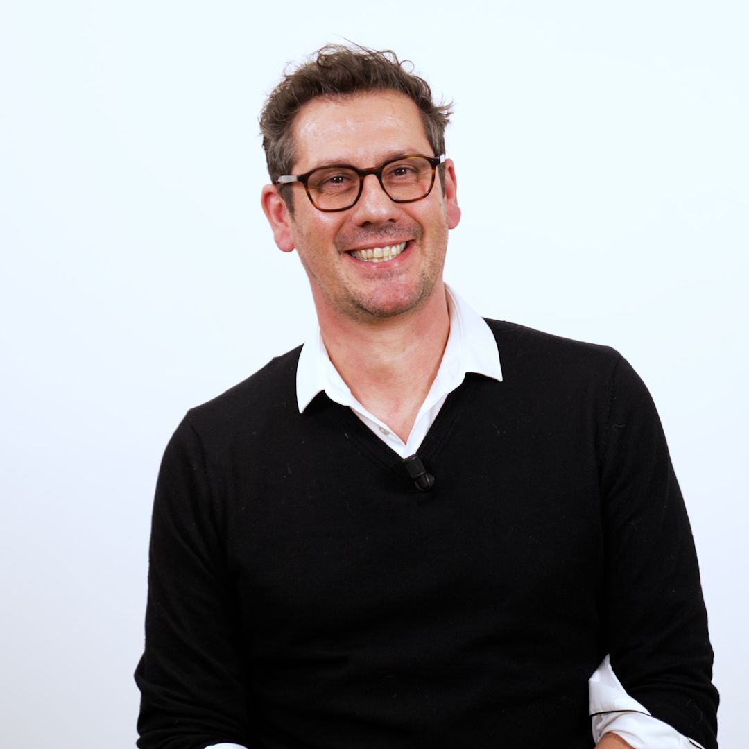 "It's all about trust?" The effect of servant leadership on firefighters' performance and health