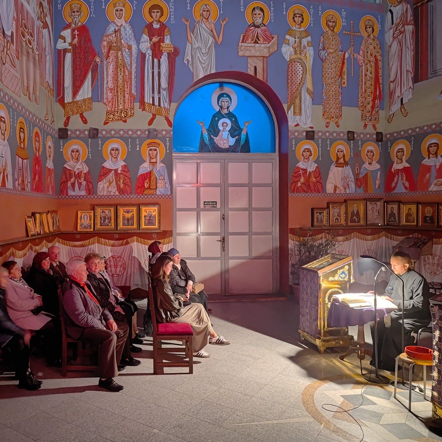 Pascha, Tydzień Paschalny, okres paschalny — treść i charakter nabożeństw.