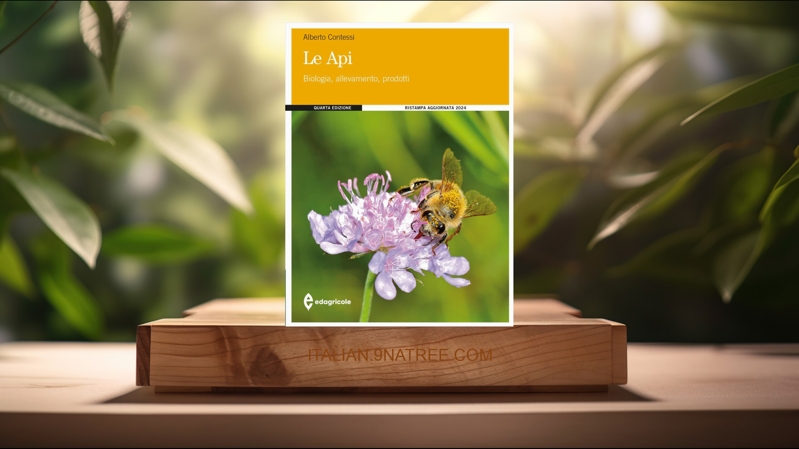 [Recensione] Le api. Biologia, allevamento, prodotti (Alberto Contessi) Riassunto.