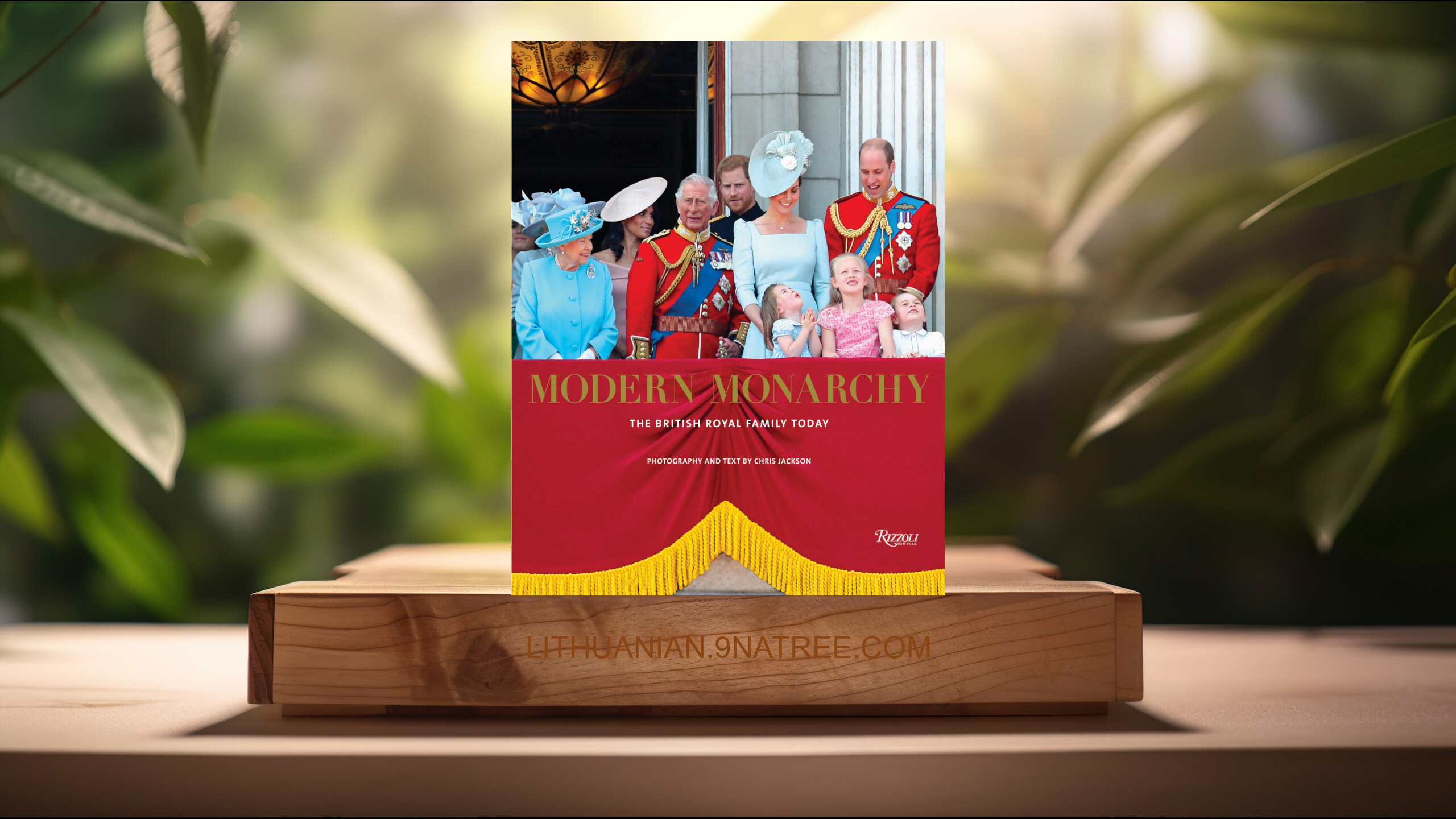 [Apžvalga] Modern Monarchy: The British Royal Family Today (Chris Jackson) Apibendrinta. episode artwork
