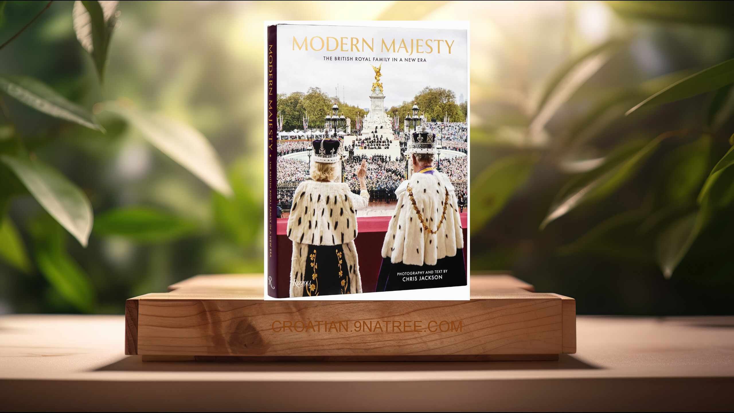 [Recenzija] Modern Majesty: The British Royal Family Today (Chris Jackson) Sažeto. episode artwork
