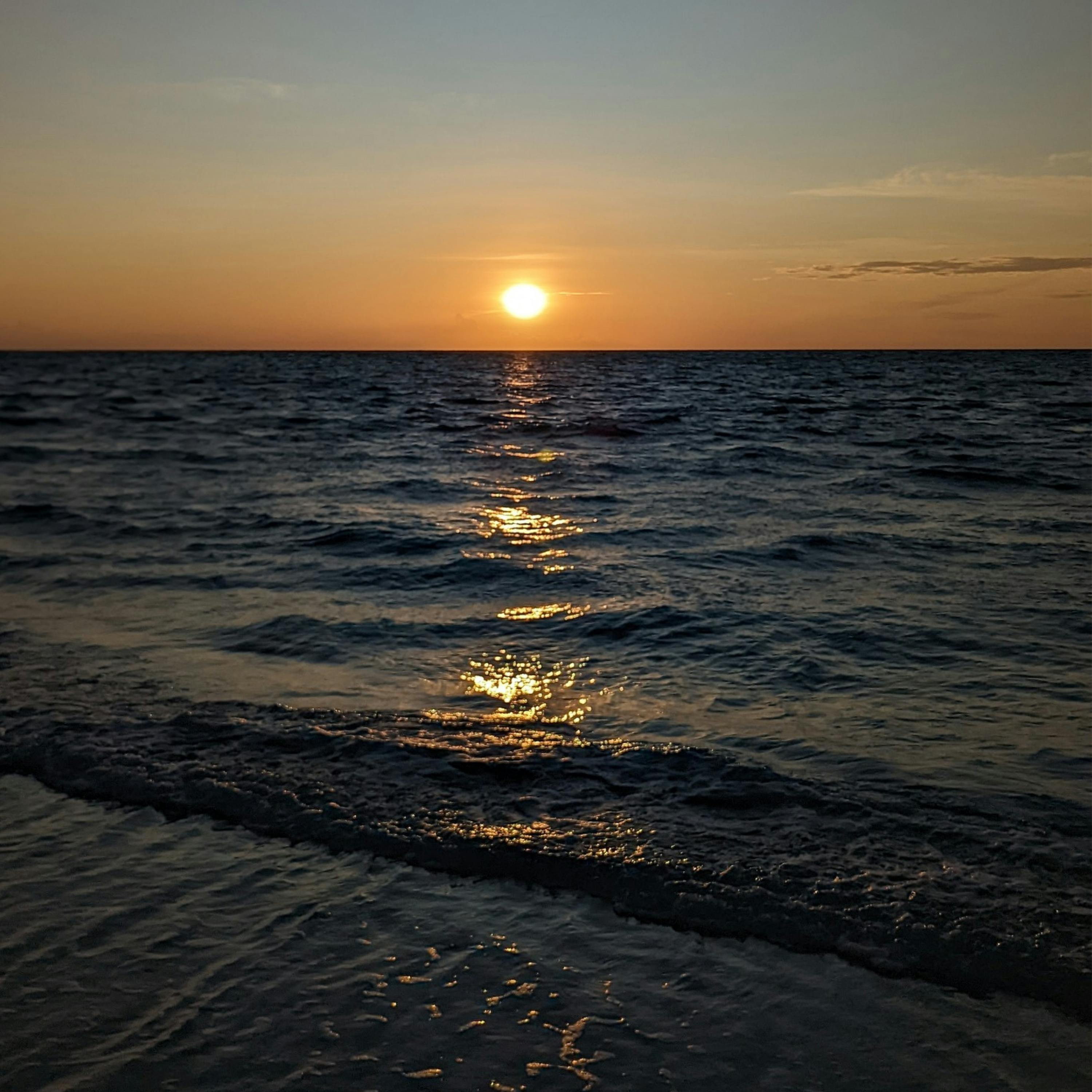  DUERME con el Sonido de las OLAS y una MÚSICA Suave