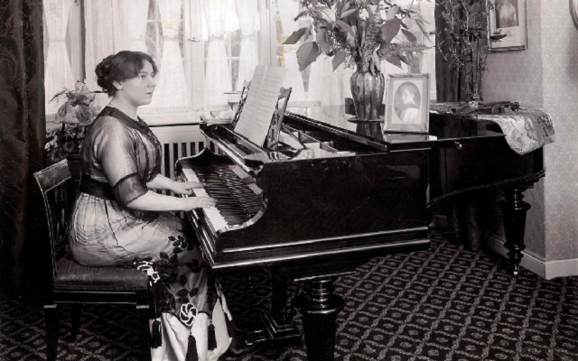 Episode Cover