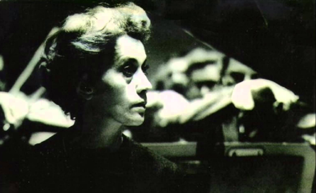 Lola Tavor – Granetman: pianista experta en el método Suzuki