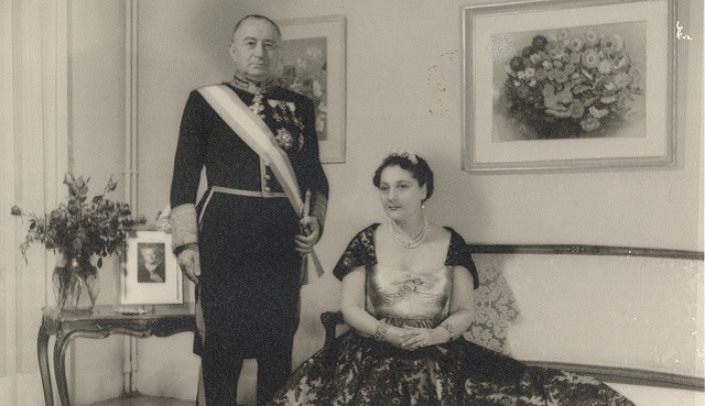Sebastián y Elena de Romero Radigales, con su nieta Elena Colitto-Castelli