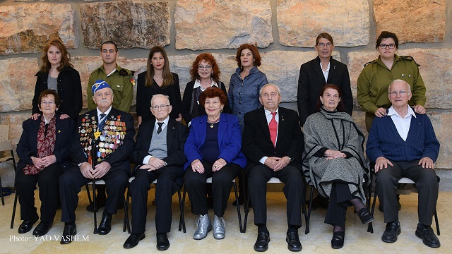 Moshé Haelion en Yom-HaShoa - Antorchas de la Memoria