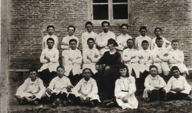 Episode Cover