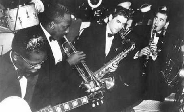 Benny Goodman (III): la revolución eléctrica de Charlie Christian