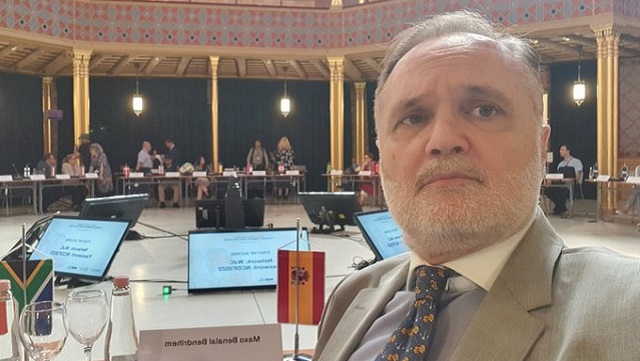 La FCJE en el Comité de Directores del Congreso Judío Mundial, con Maxo Benalal