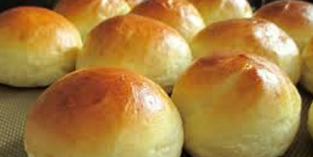 Bollitos de pan y una cassola de espinacas ¡dulce!