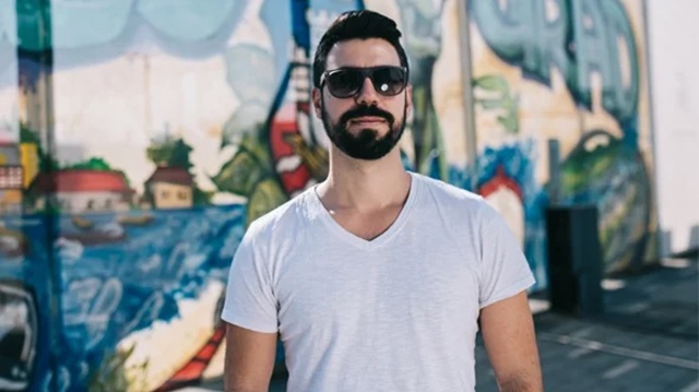 Trance desde la tórrida Dimona: Bizzare Contact