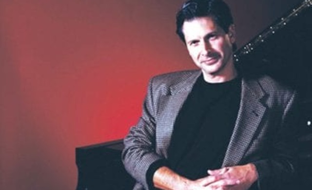 Jon Simon: nuevas tradiciones