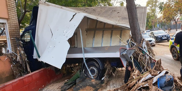 Ayudando en la tragedia de la DANA, casa por casa, persona a persona