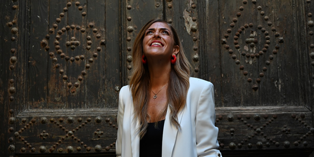 Crónicas y músicas: la voz de la periodista Nicole Mischel Morely