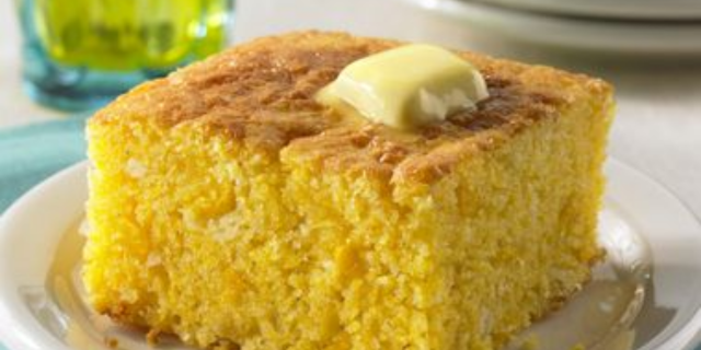 Delicioso pastel de maíz y alcachofas