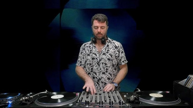 El baile del robot triste de Stan Yaroslavsky