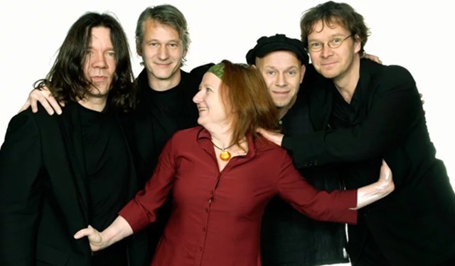 Son alemanes, pero cantan en ídish: Aufwind