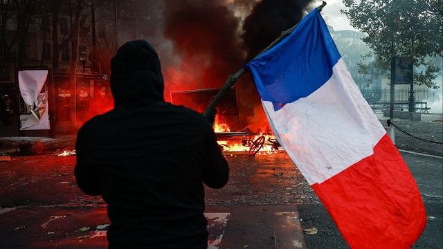 Europa: entre las protestas legítimas y los pirómanos políticos
