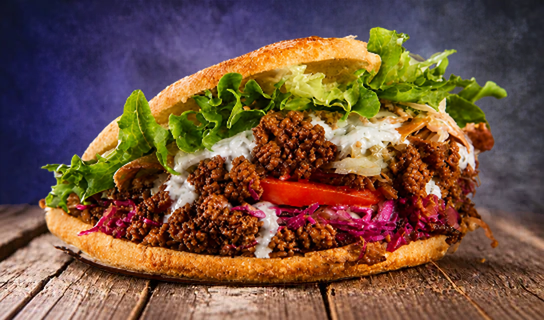 Un kebab-shawarma sefardí en construcción. Paso 3. ¡A disfrutar!