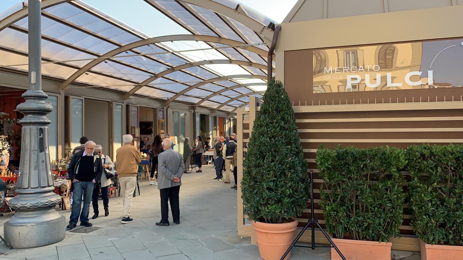 Firenze: inaugurato nuovo mercato delle  Pulci in p.zza Annigoni