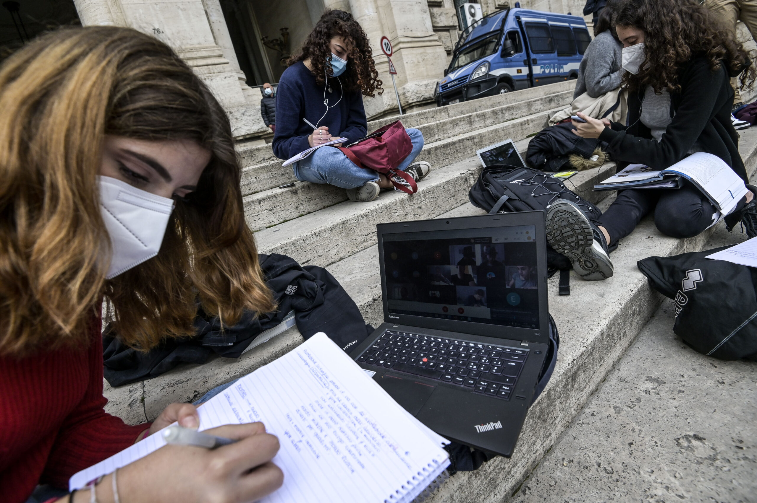 Ora è accertato: Siamo tutti piu' scemi