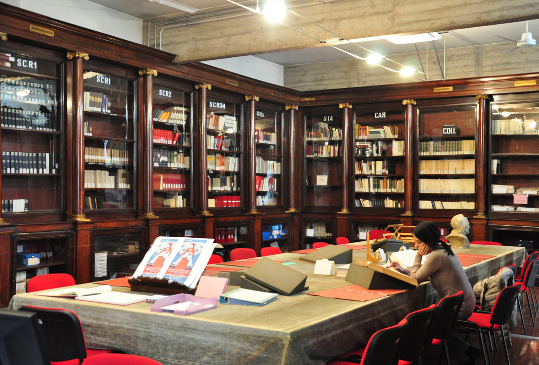 "Riaprite gli archivi e le biblioteche"