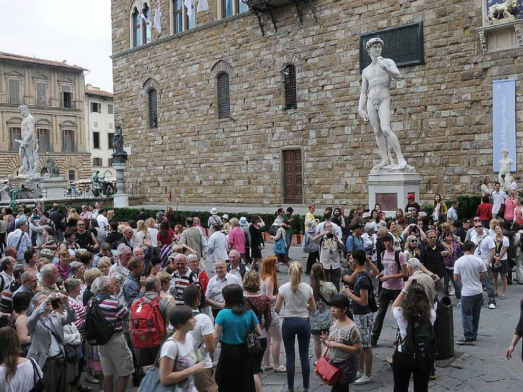 Overtourism, Di Giorgi (Pd) : è arrivato il momento di intervenire a tutela dei nostri centri storici