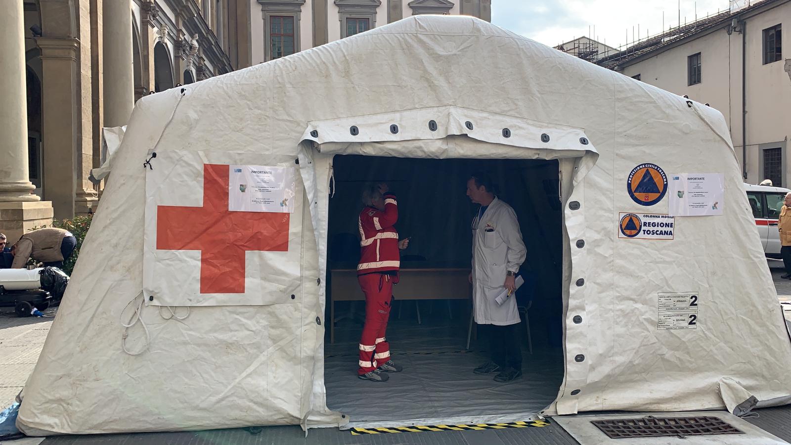 Prigioniera della quarantena per un passaggio in macchina (con mascherina)