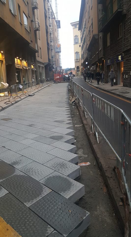 Firenze: &#8220;le strade in pietra? In centro molte erano in terra battuta&#8230;&#8221;