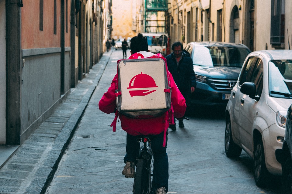 Foodora: decine di ciclofattorini a rischio licenziamento in Toscana