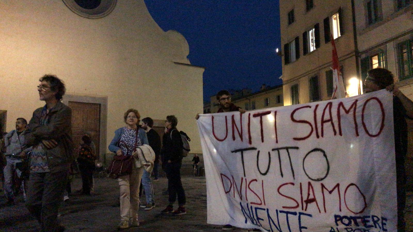 &#8220;La solidarietà non si arresta e non si deporta&#8221;, mille in piazza a Firenze per Lucano e Riace