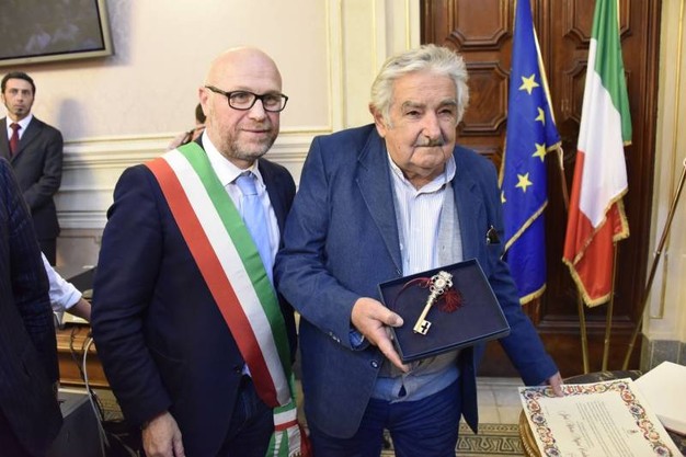 “La sinistra riparta dalla felicità”