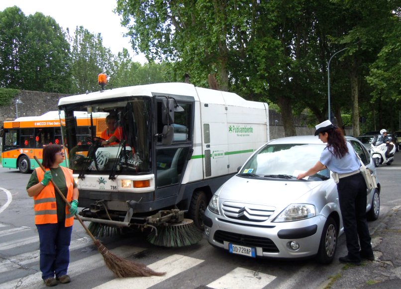 Tutto, ma proprio tutto,  sulla pulizia strade (e le multe…) a Firenze