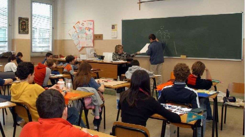 Garante infanzia e adolescenza: rientro a scuola dopo malattia, servono test più rapidi e meno invasivi