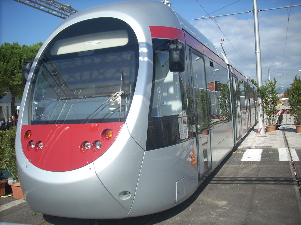 Tramvie Firenze: domenica modifiche bus sul tracciato della 2, stop soprintendenza per progetto su viale Matteotti