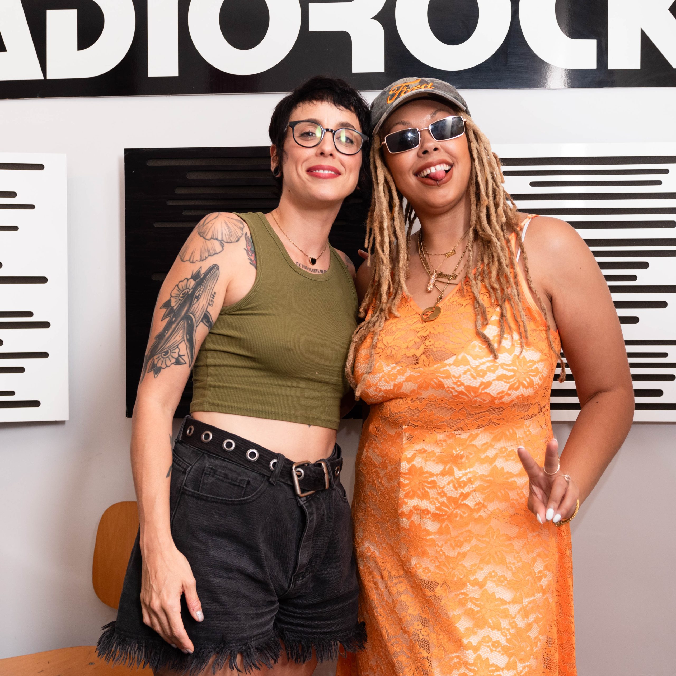 Band & Breakfast: Harleighblu