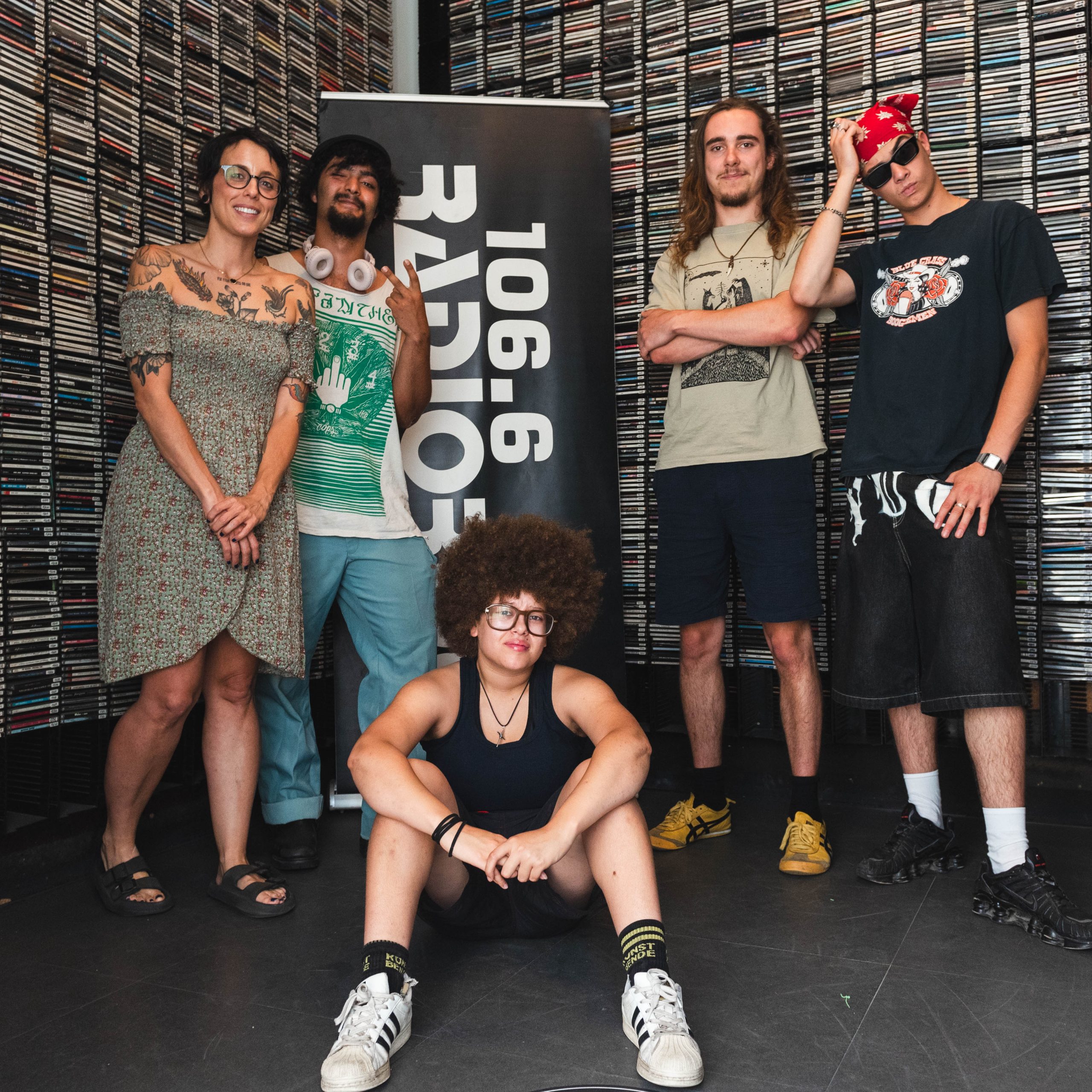 Band & Breakfast: Zaphyria